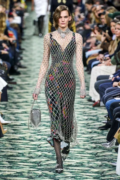 Look 24
